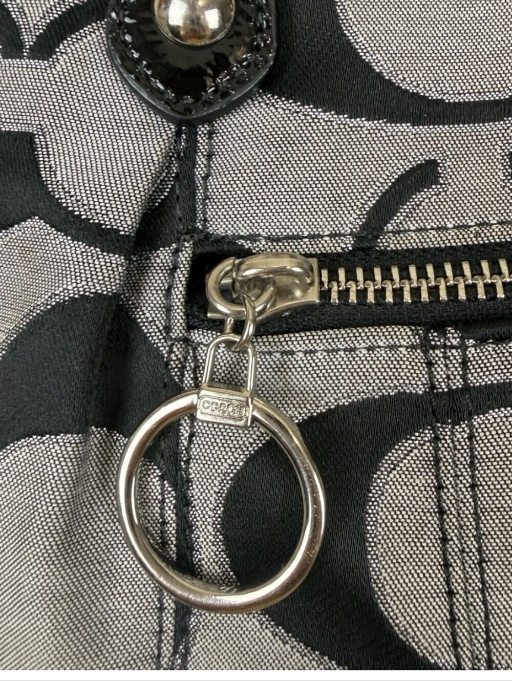 Coach POPPY- Y2K- Signature Satchel/Crossbody- Grey & Black- W/Bag Charm - Picture 9 of 15